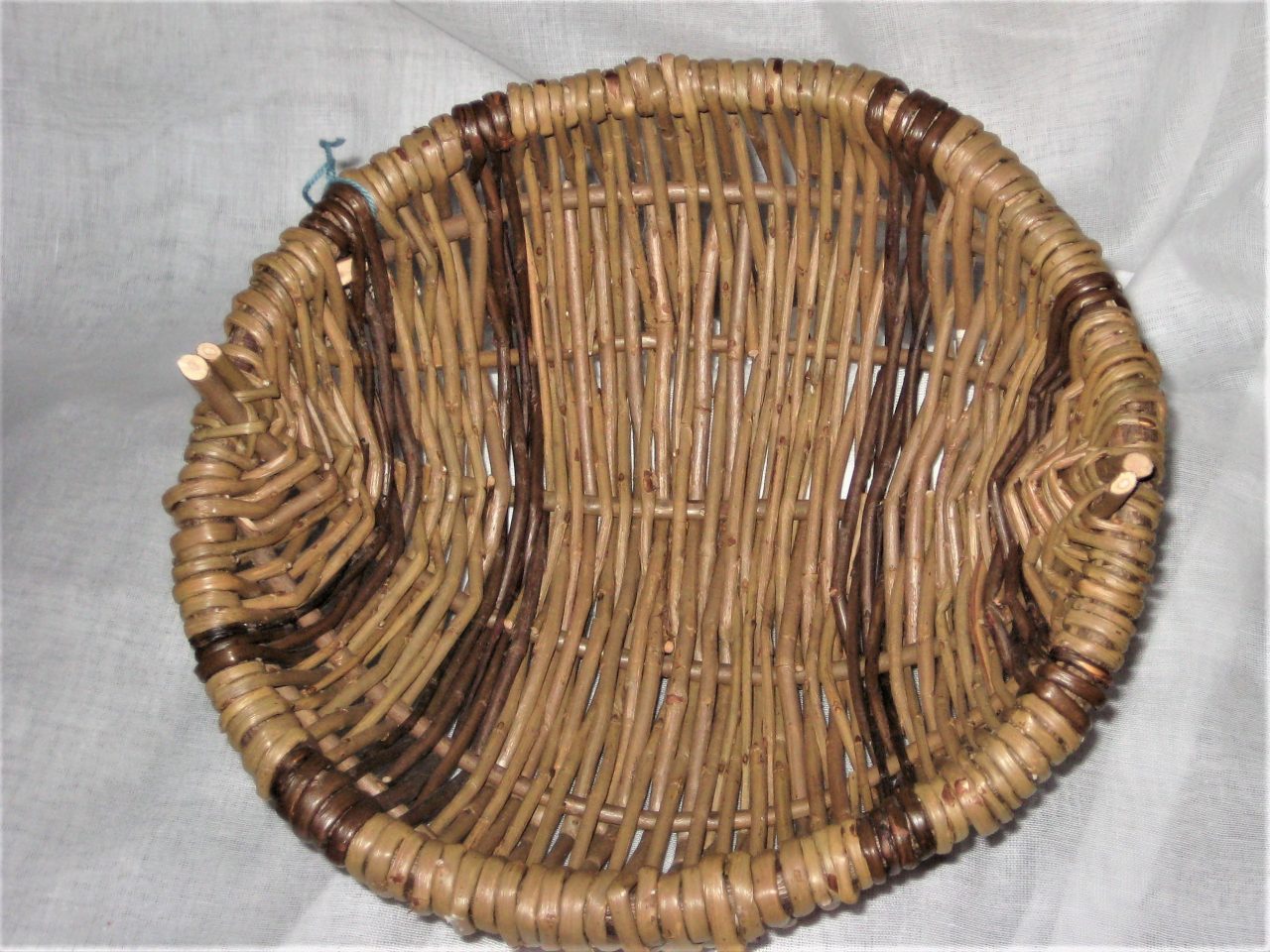 Frame willow basket