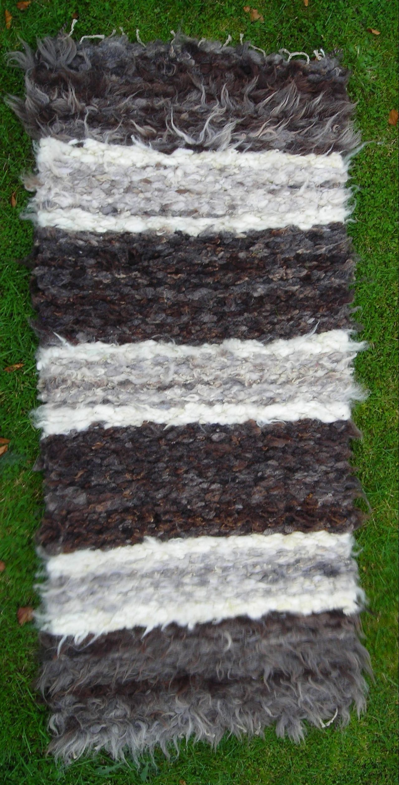 Fleece rug on a Dryad floor loom